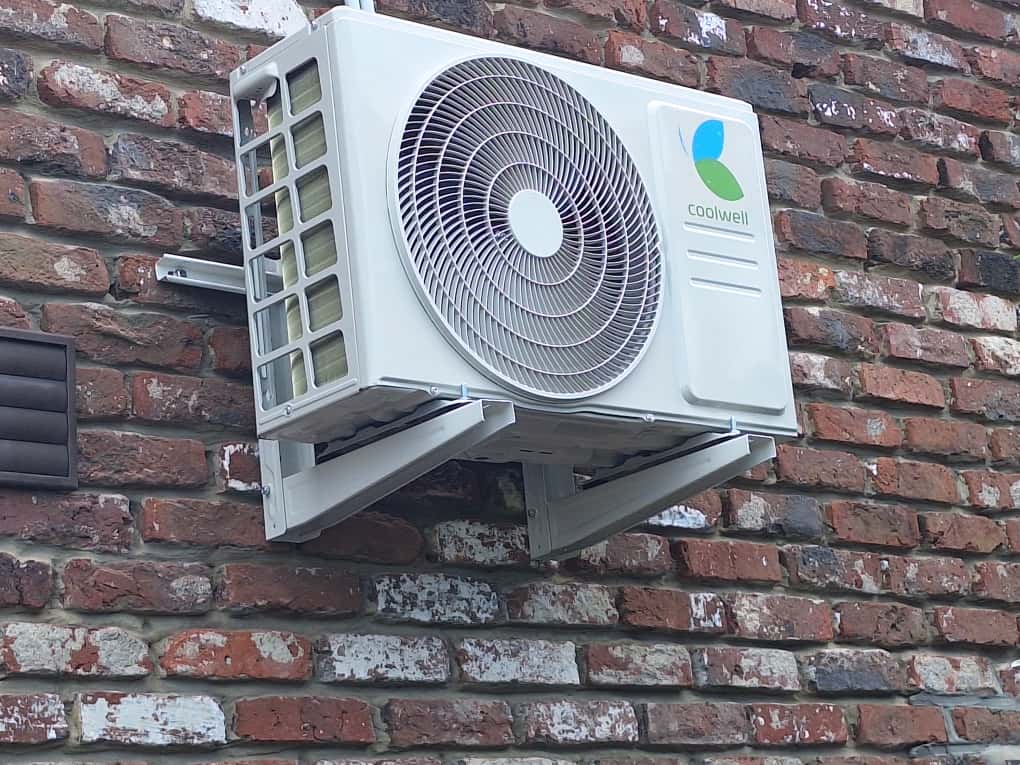 Panneaux photovoltaïques sur toiture résidentielle