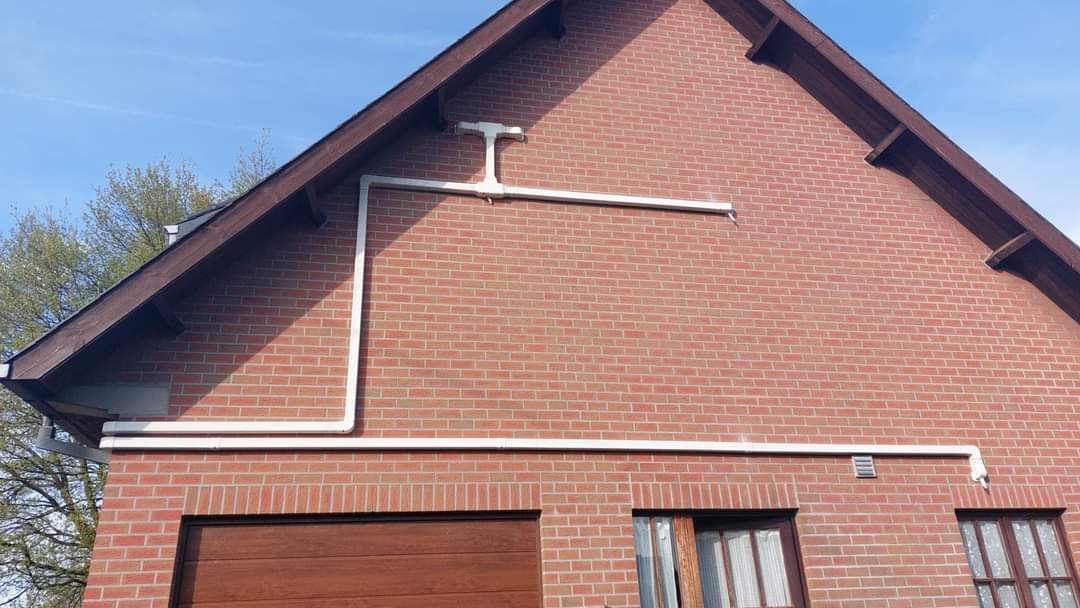 Passage technique propre sur façade